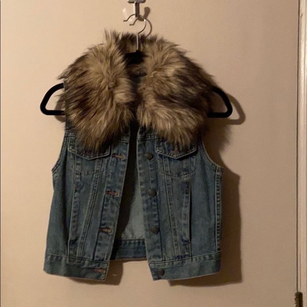 Michael Kors vest with detachable faux fur collar